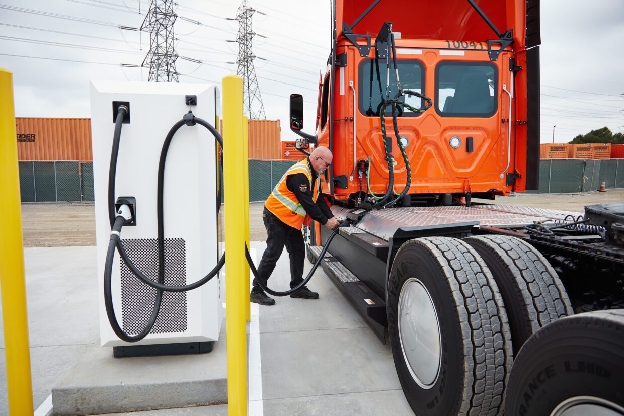 Black Veatch Designs Builds High Power Electric Truck Chargers For 